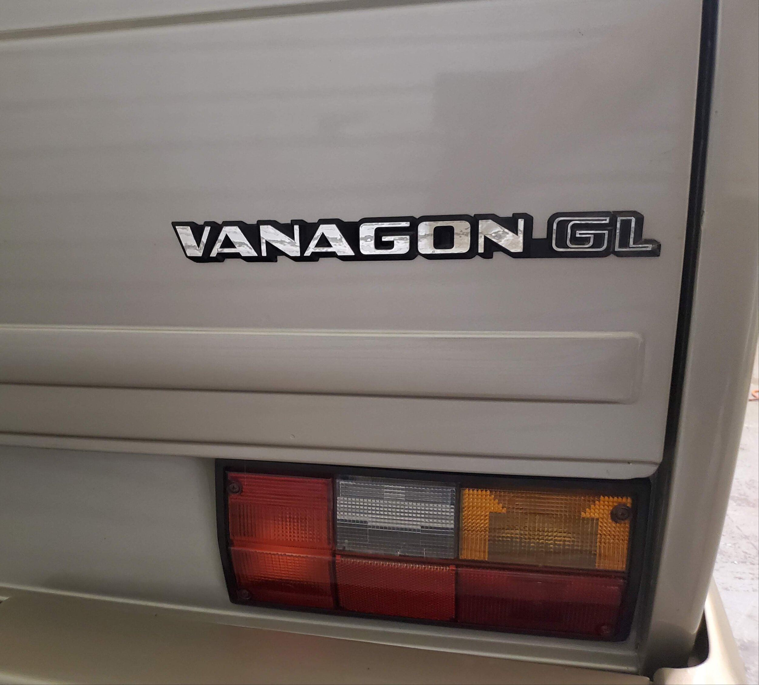 vanagon-emblem-4.jpg